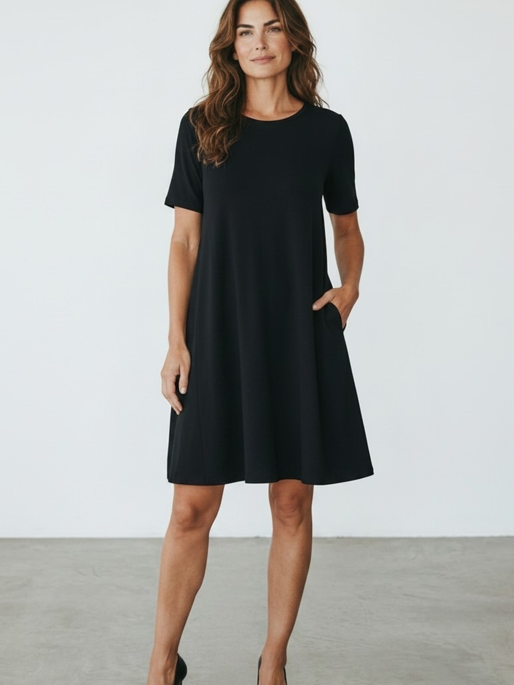🌸 PREMISE SIZE 10 Pocketed Black Short Sleeve Swing Dress